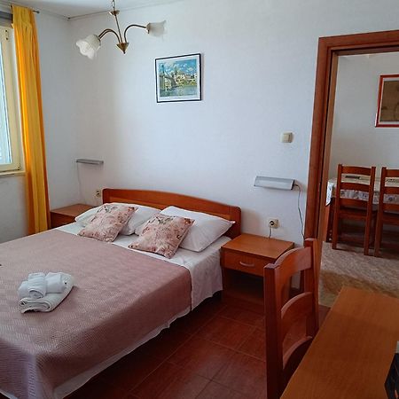 Monika Apartment Rab Town Luaran gambar